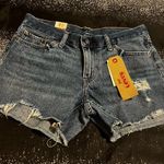 Levi Strauss & CO. Womens NWT sz29" Levi Strauss cut off shorts midrise slim through hip Photo 0