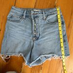 Good American  Bombshell Shorts • Light Blue Jean Shorts • Size 2/26 Photo 3