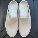 Skechers Like new: ultra go walk sneakers with air cooled arch fit. Photo 7