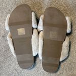 Birdies New Woman’s  Robin Cream Faux Fur Sandals Slides Slippers Size 9.5 Photo 3