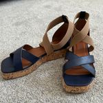 Gloria Vanderbilt Platform Sandals Photo 0
