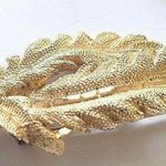 Vintage Gold Tone Leaf Brooch Pin Costume Statement Jewelry Photo 2