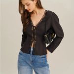 Rihoas black lace V Neck b Blouse Size M Photo 3