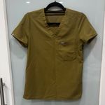 FIGS  Women's Technical Collection Scrub Shirt Color Green Size XS Photo 0