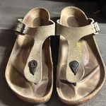 Birkenstock Beige Suede Gizeh sandals - Size 40 women’s 9 - Flaw Photo 0