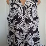 Torrid  Sz 4 Black and White Leaf Print Sleeveless Top Photo 1