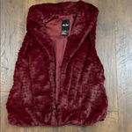 Me Jane  burgundy faux fur vest Photo 1
