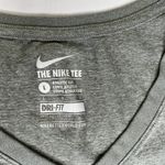 Nike  Dri-Fit Shirt V-Neck Gray Tee L Photo 2