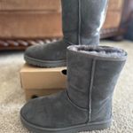 UGG  Women’s Classic Short II Boots Photo 2