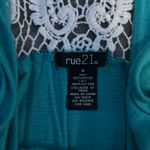 Rue 21  Tank Photo 1