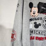 Disney Mickey mouse '' smile every day'' sweatshirt men's medium Photo 4