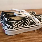 Vans  With off the wall print white and black shoes unisex Photo 4