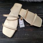 Gap NEW  Gold Sandals Womens Size 7 Photo 0