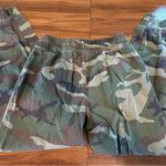 TNA camp print jogger pants Green Size XS Photo 1