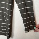 Banana Republic Factory gray striped Malibu tee shirt size small Photo 5