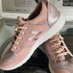 New Balance  Photo 0