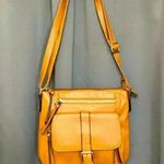 Bueno  SHOULDER/CROSSBODY PURSE CARAMEL BROWN MUTIL POCKETS ADJUSTABLE STRAP Photo 0