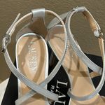 NWT Lauren Ralph Lauren Gabriele Metallic Leather Sandal Silver Size 8.5 Photo 2