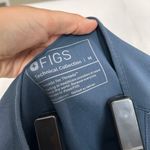 FIGS  Catarina One-Pocket Scrub Top PO 3019 Photo 5