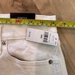 Gap 3 1/2 inch high rise button up white shorts size 8 Photo 7