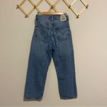 Levi's Levi’s Ribcage Straight Medium Wash Jeans size 29 Photo 5