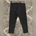 Nike  Pro Women’s Dri-fit Black Training Leggings Cropped Size Large Photo 1