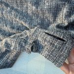 Lululemon Run Women's Gray Quarter-Zip Top size 4 Photo 4