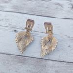 Vintage Clip On Earrings Large White & Gold Tone Photo 3