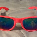 Neon pink sunglasses Photo 2