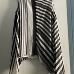 New York And Company  Short Sleeve Size S Photo 0