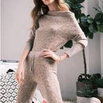 Heartloom 💕💕 Iris Joggers Slim Fit  Fawn Jacquard Leopard Inspired Stitch M NWT Photo 1