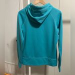 Nike  Women’s Blue Therma Fit Pullover Hoodie with Front Pocket size small Photo 5