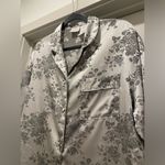 secret treasures VTG 90s Silver Grey Floral Button-Down Sleepshirt Night Gown M Photo 3