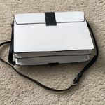 Kate Spade NWOT Kate space shoulder bag white/blk leather Photo 3