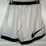 Nike 90’s Basketball Shorts Sz M White Black Vintage Athletic Photo 1