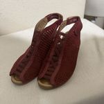 Earth Origins  Womens Red Leather sandals Wedge Heels Calla Shootie 10 Laser cut Photo 1