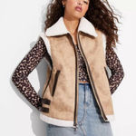 Wild Fable  NWT Faux Suede Sherpa Vest Sz XS Zip Up Faux Leather Trim Tan Cream Photo 0
