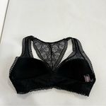 Victoria's Secret Black Lace Bralette Size Small Pull-Over Style Lightly Lined Photo 3