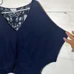 Coco + Jaimeson Womens Navy Blue Crop Blouse Size M Photo 2