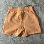 Lululemon  scuba shorts peach Bellini size 6 Photo 3