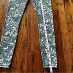 Gaiam Urban Chic Willow High Rise Workout Yoga Leggings Small Photo 6