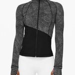 Lululemon Define Jacket and Speed Wunder Tight Bundle Photo 10