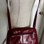 Hobo International Hobo crossbody in polished leather with inside dividers for cards, pockets Photo 2