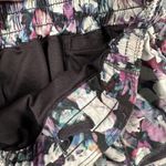 Lululemon  Shorts Womens 4 Purple Black Floral‎ Hotty Hot Short 2.5 Lined Mesh Photo 5