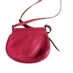 Vera Bradley  Women's Leather Crossbody Purse Red Geometric Pattern‎ Photo 6