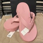Gucci  Pink Women's Sandals Photo 2