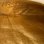 Tory Burch  Reva Gold Metallic Ballet Flats Grained Leather Logo Size 7 Y2K Photo 7