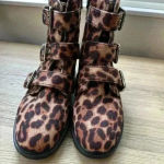 ALDO  Size 8.5 Brown Leopard Faux Fur Buckles Ankle Motorcycle Boots Photo 2