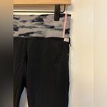 Lululemon Water Bound Crop Pants Womens 4 Run Swim Black Wamo Camo UPF 50+ Photo 2