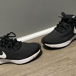 Nike Revolution Running Shoes Photo 0